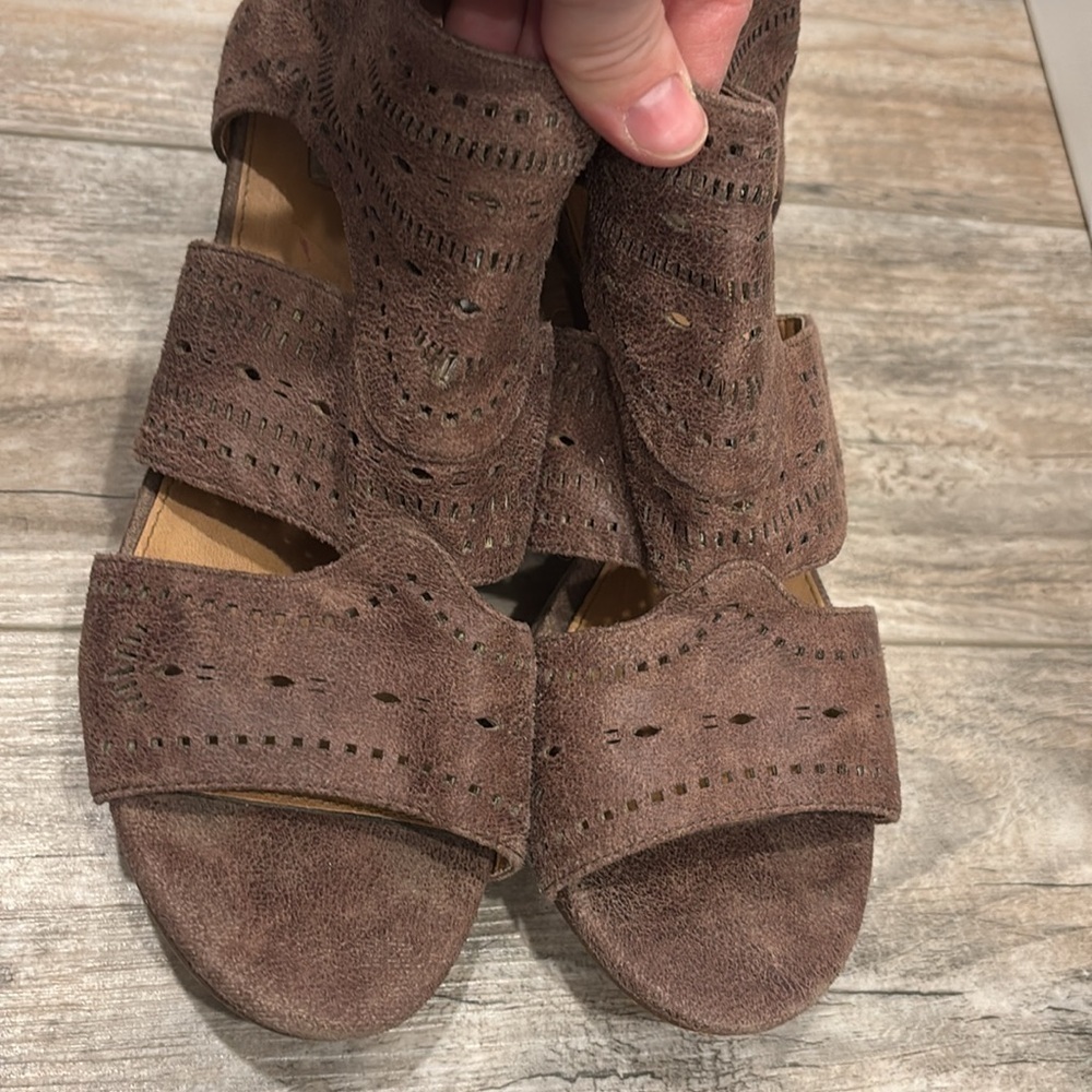 NOT RATED Santana Light Taupe Women's Ankle Boots Booties 10 - Picture 5 of 8